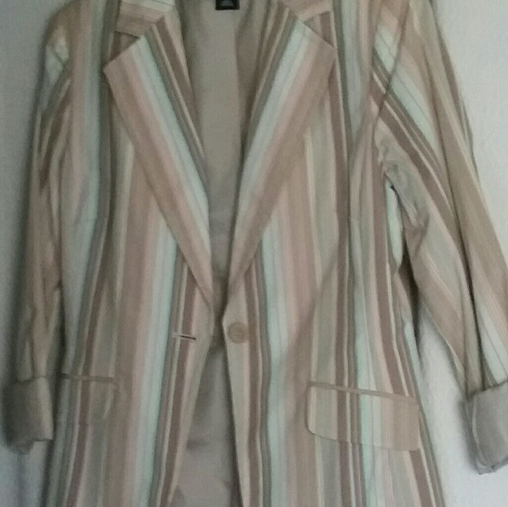 Fairly new 2- piece casual knicker set